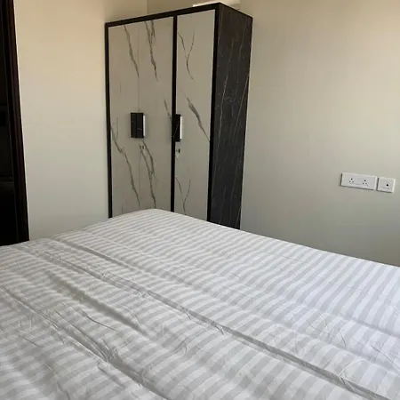 Apartment Pixiestays 10 Min From Nesco 2507 Malad East