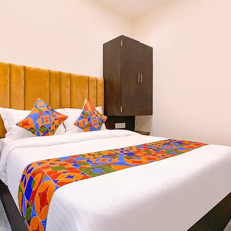 Fabhotel Gateway Hotel 2*