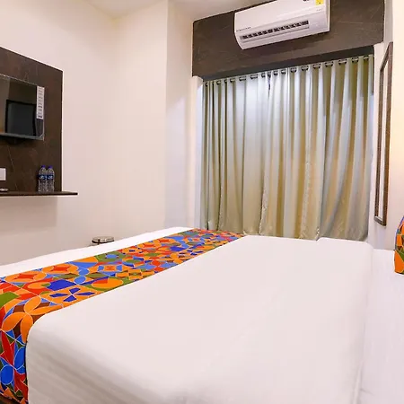 Hotel Fabhotel Gateway 2*