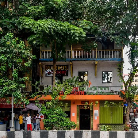 Deluxe Hotel Mumbai