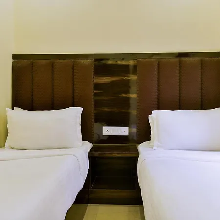 Deluxe Hotel