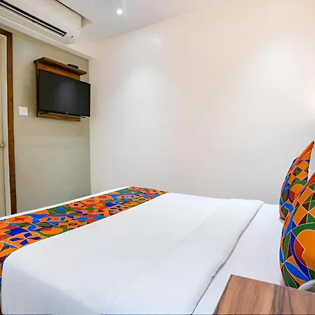 Glitz Dream Residency Nr Iit - Powai Guest house