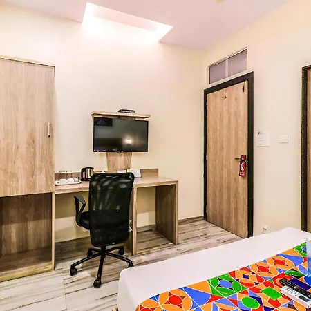Glitz New United - Powai 3* Mumbai