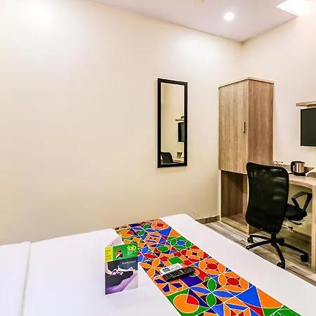 Glitz New United - Powai Guest house 3*