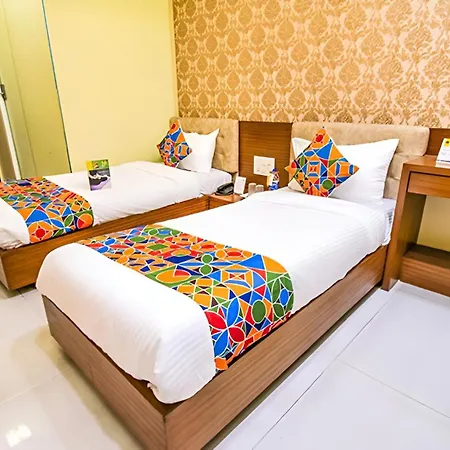 Glitz New Seven Hills - Nr International Airport Guest house 2*