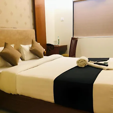 Glitz New Seven Hills - Nr International Airport Guest house Mumbai