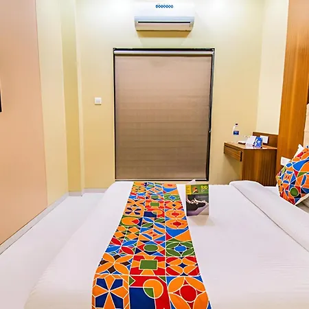 Guest house Glitz New Seven Hills - Nr International Airport 2*