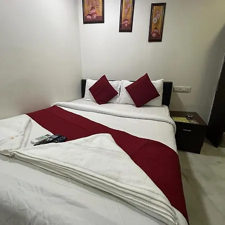 Sunflower Hotel 3*