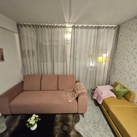 The Pali Nest A Peaceful Retreat In Pali, Bandra Apartment *