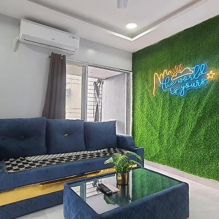 Apartment 1bhk - Royale And Close By Airport