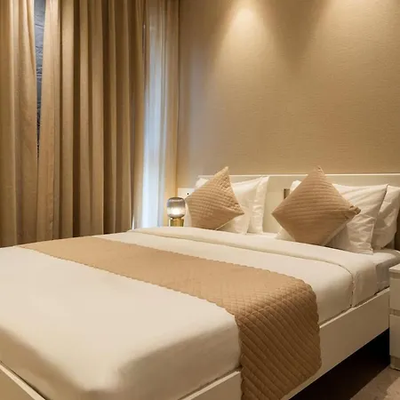 1 Bhk Comfort And Royale Flat Apartment *
