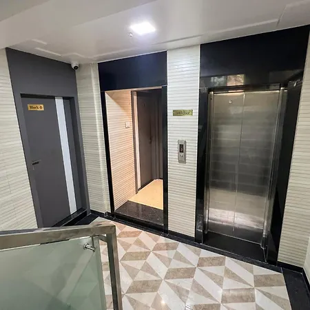 Hotel Apex & 2*