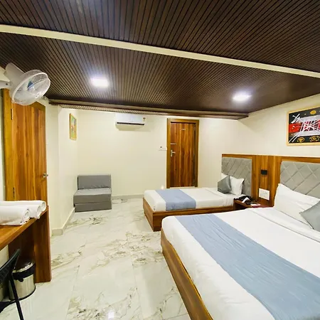 Avk-near Kokilaben Hospital & Versova Beach- With Kitchen Hotel Mumbai