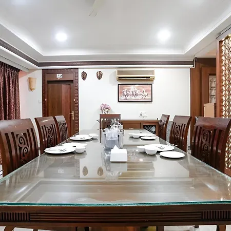 Apartment Retreats At Welcome Nr Andheri