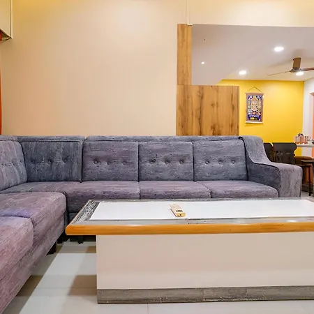 Retreats At Welcome Nr Andheri Apartment *
