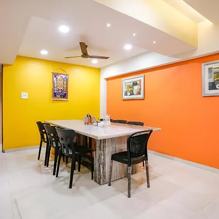 Apartment Retreats At Welcome Nr Andheri *