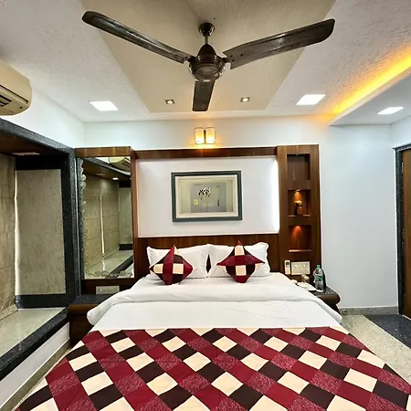 Apartment Retreats At Welcome In Santacruz, Mumbai
