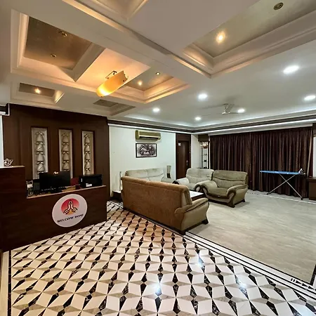 Apartment Retreats At Welcome In Santacruz, *