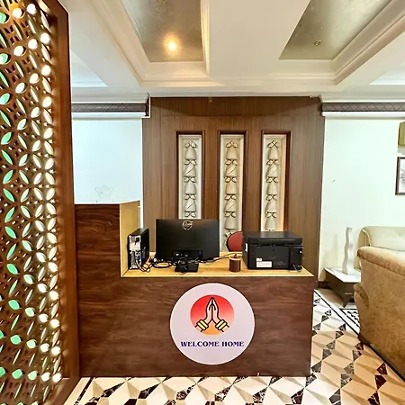 Retreats At Welcome In Santacruz, Mumbai