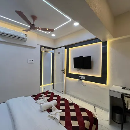 Retreats At Welcome In Lower Parel Apartment Mumbai