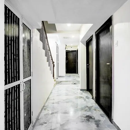 Collection O Goregaon Near Film Formerly Cupid Hotel 3*