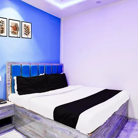 Collection O Goregaon Near Film Formerly Cupid 3* Mumbai