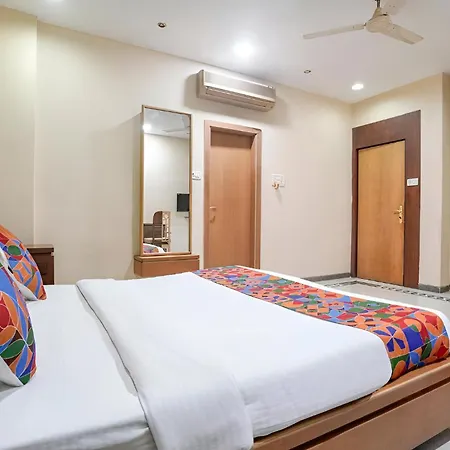 Retreats At Welcome Nr International Airport Apartment Mumbai