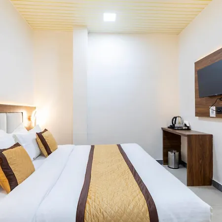 Hotel Ananta