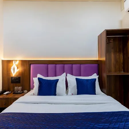 Hotel Ananta