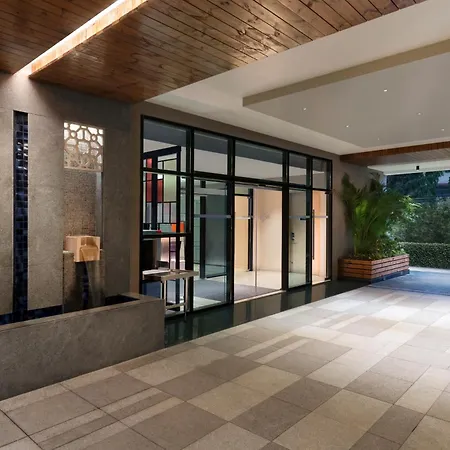 Hotel Ibis Bkc 4*