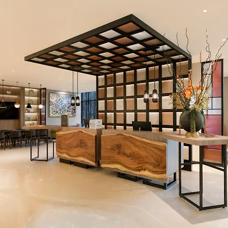 Ibis Bkc