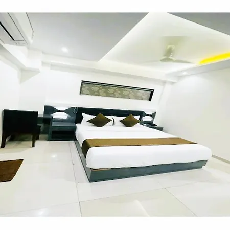 Black Burn Hotel