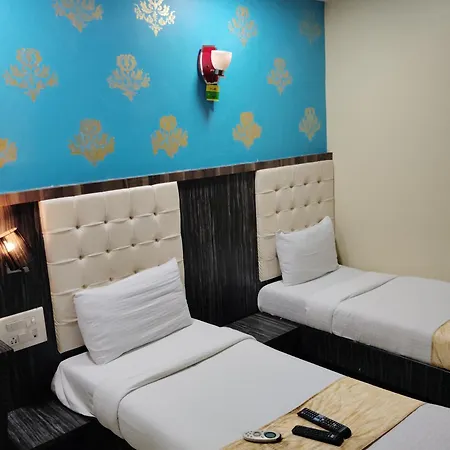 Hotel Crystal Park Near Nesco Exhibition Center *