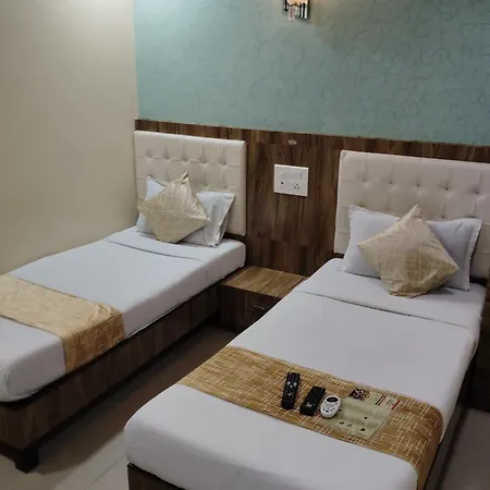 Crystal Park Near Nesco Exhibition Center Hotel Mumbai