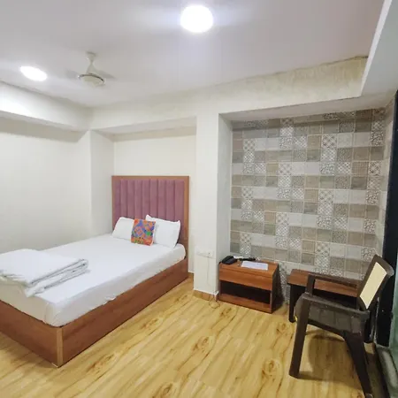 Hotel Laksh Mumbai