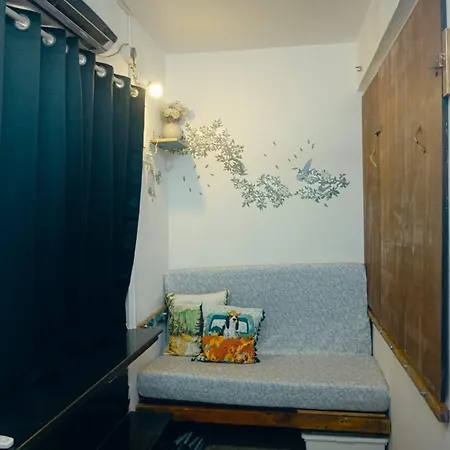 Apartment Cozy Camper Styled Mumbai