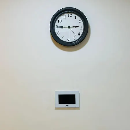 2br Service In Bkc Apartment Mumbai
