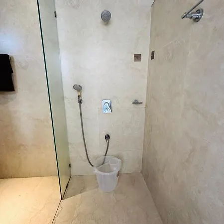 2br Service In Bkc *
