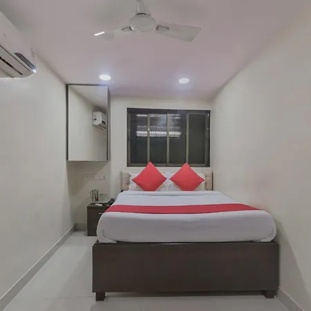 O By Oyo Ak Palace Near Chhatrapati Shivaji International Airport Hotel 3*