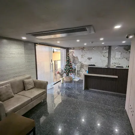 Jewel Palace 2*