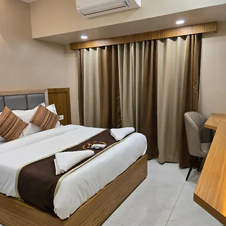 Galaxy Bkc Hotel 3*