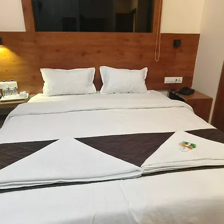 Ashraya International 3*