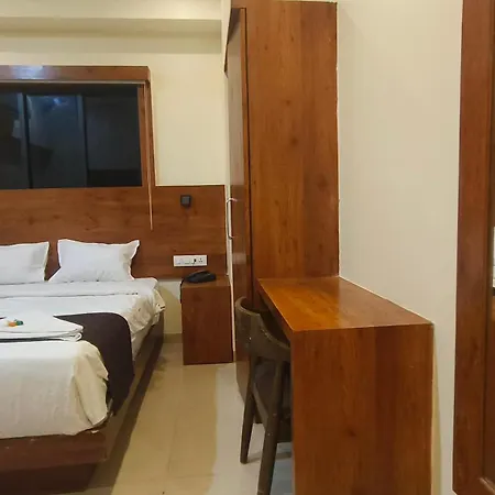 Ashraya International 3*