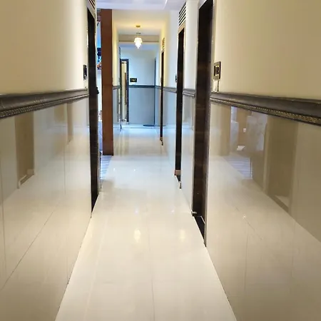 Ashraya International Hotel 3*