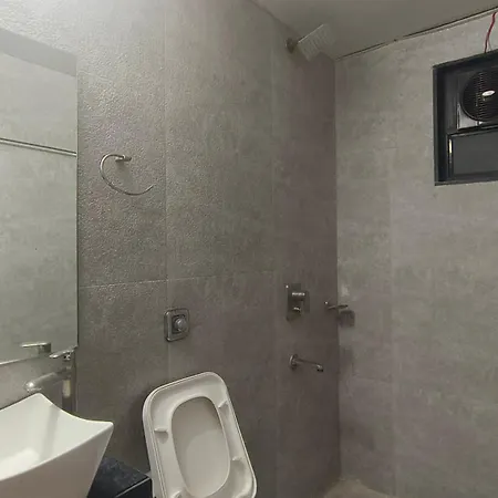 Ashraya International Hotel Mumbai