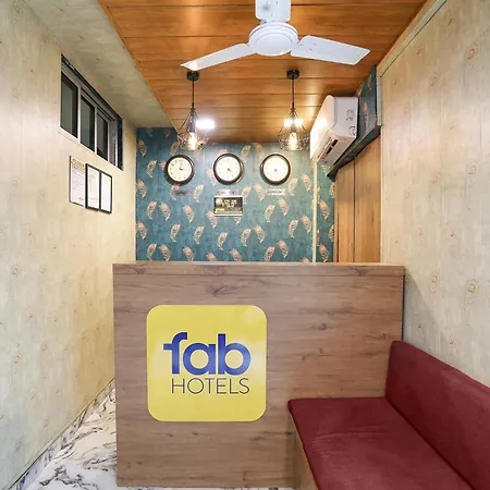 Hotel Fabexpress Aksa