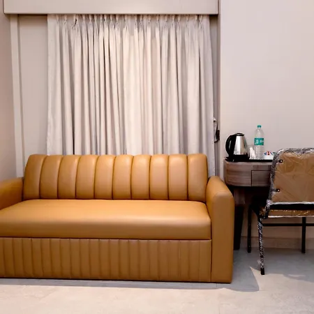 Golden Tulipz Hotel Mumbai