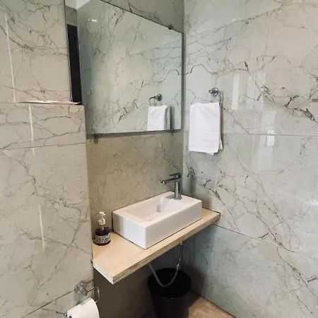 Apartment Easy