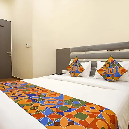 Hotel Glitz Freedom International Mumbai