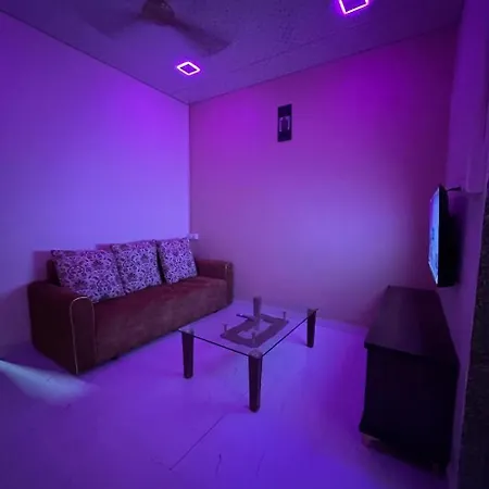 Apartment 1bhk-entire Near Kokilaben Dhirubhai Ambani Hospital Andheri W *